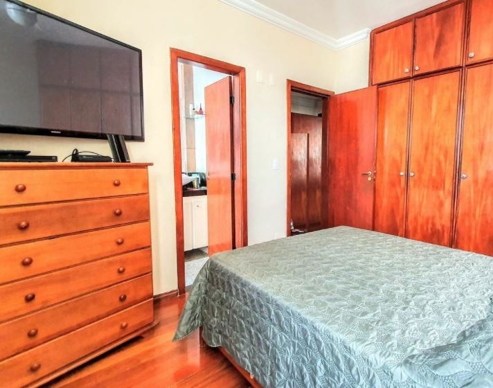 Cobertura à venda com 4 quartos, 200m² - Foto 2