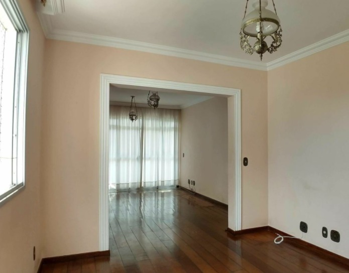 Apartamento à venda com 3 quartos, 110m² - Foto 2