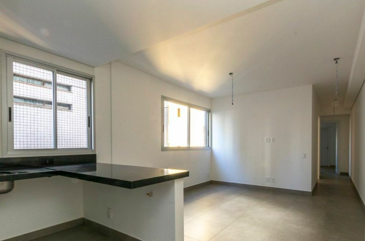 Apartamento à venda com 2 quartos, 61m² - Foto 1