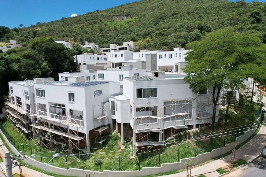 Casa de Condomínio à venda com 4 quartos, 235m² - Foto 7