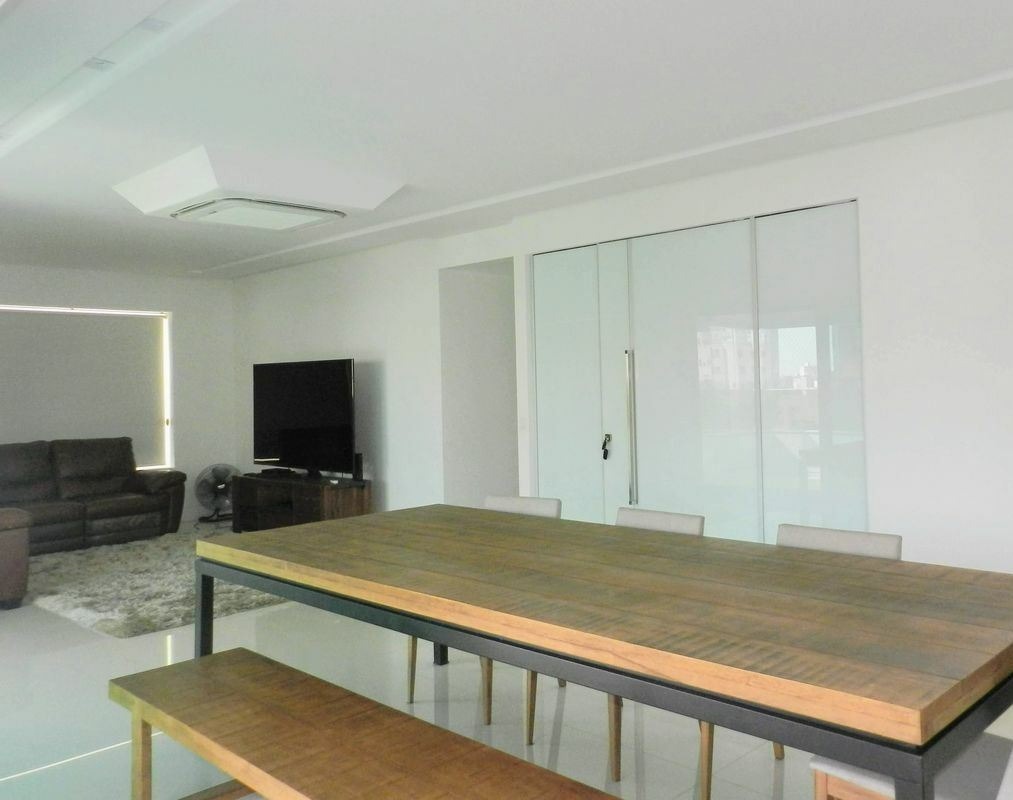 Apartamento à venda com 4 quartos, 186m² - Foto 6