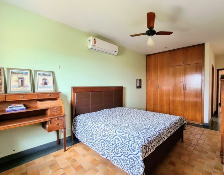 Casa à venda com 6 quartos, 400m² - Foto 18