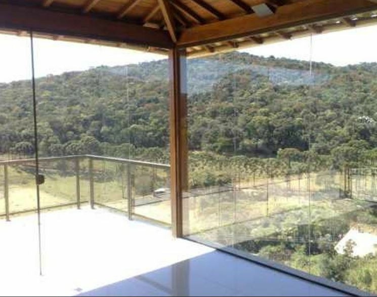 Casa de Condomínio à venda com 4 quartos, 350m² - Foto 1