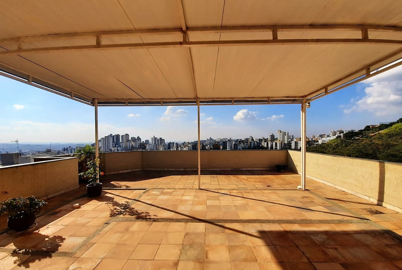 Cobertura à venda com 3 quartos, 220m² - Foto 1