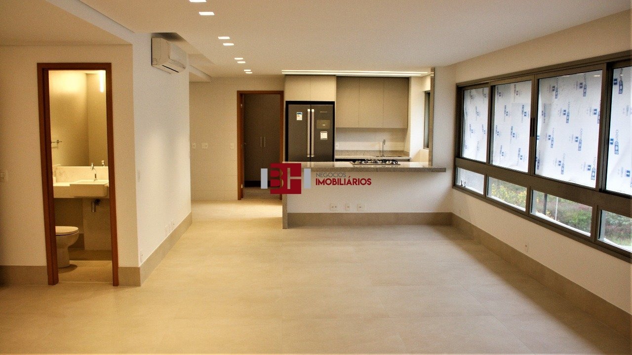 Apartamento à venda com 4 quartos, 163m² - Foto 1