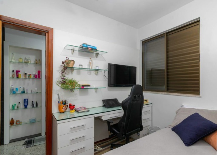 Apartamento à venda com 4 quartos, 180m² - Foto 13