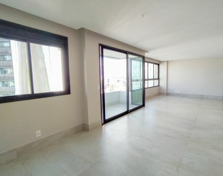 Apartamento à venda com 4 quartos, 16m² - Foto 2