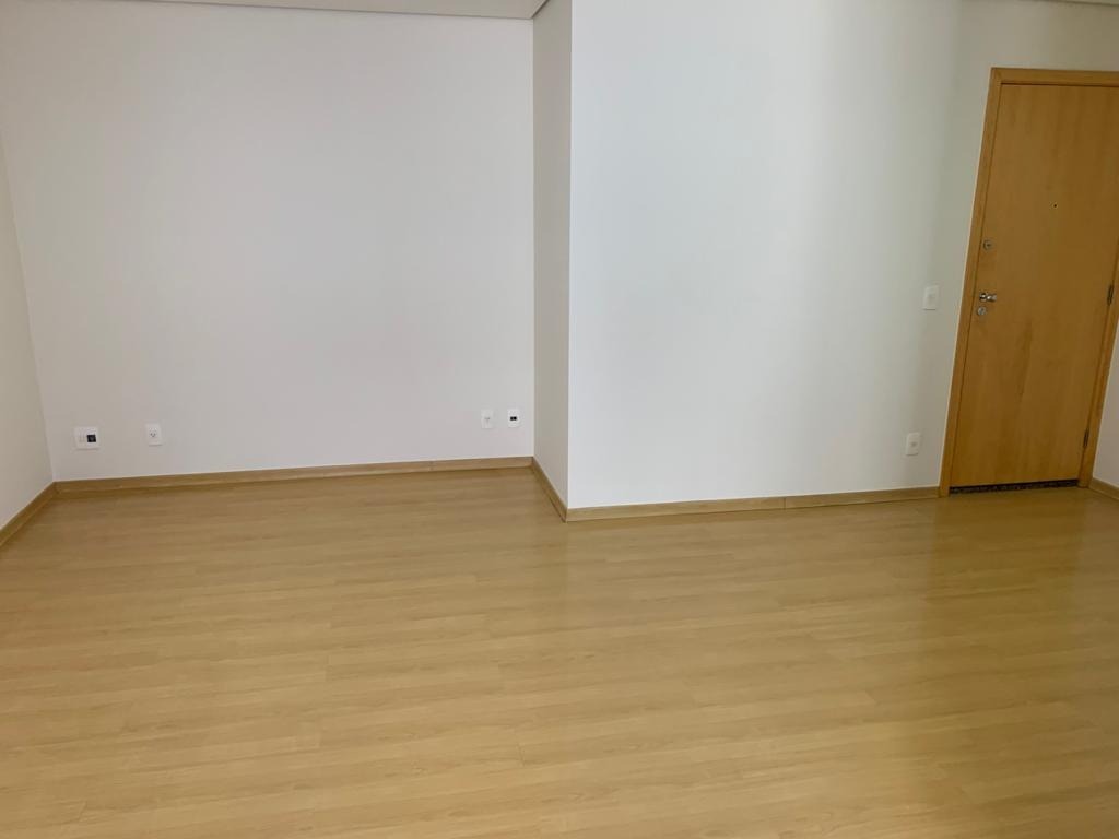 Apartamento à venda com 3 quartos, 92m² - Foto 2