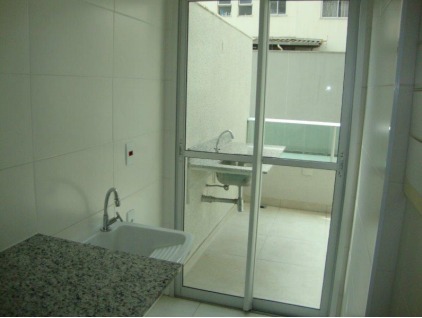 Apartamento à venda com 2 quartos, 66m² - Foto 4