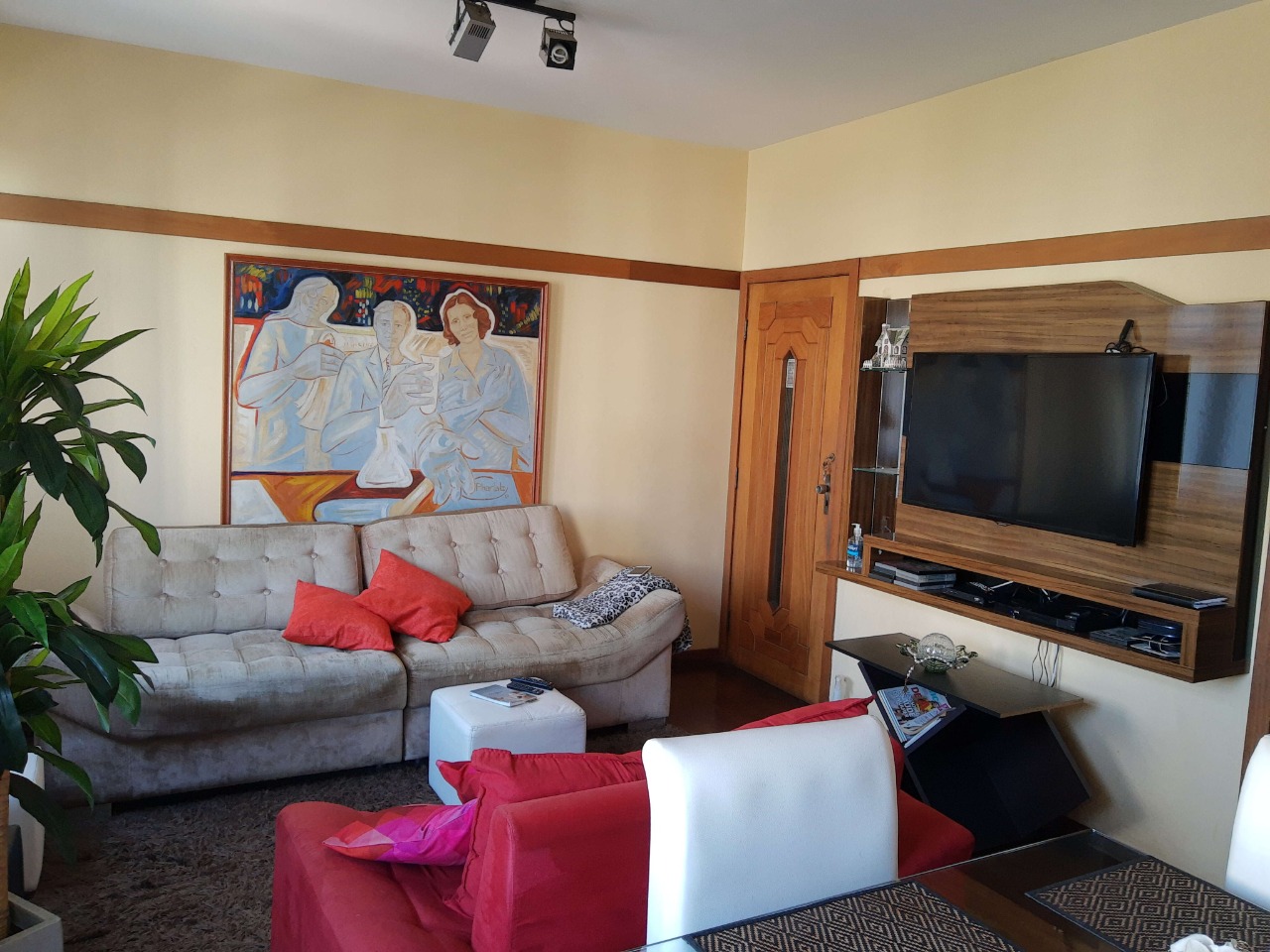 Apartamento à venda com 3 quartos, 80m² - Foto 1