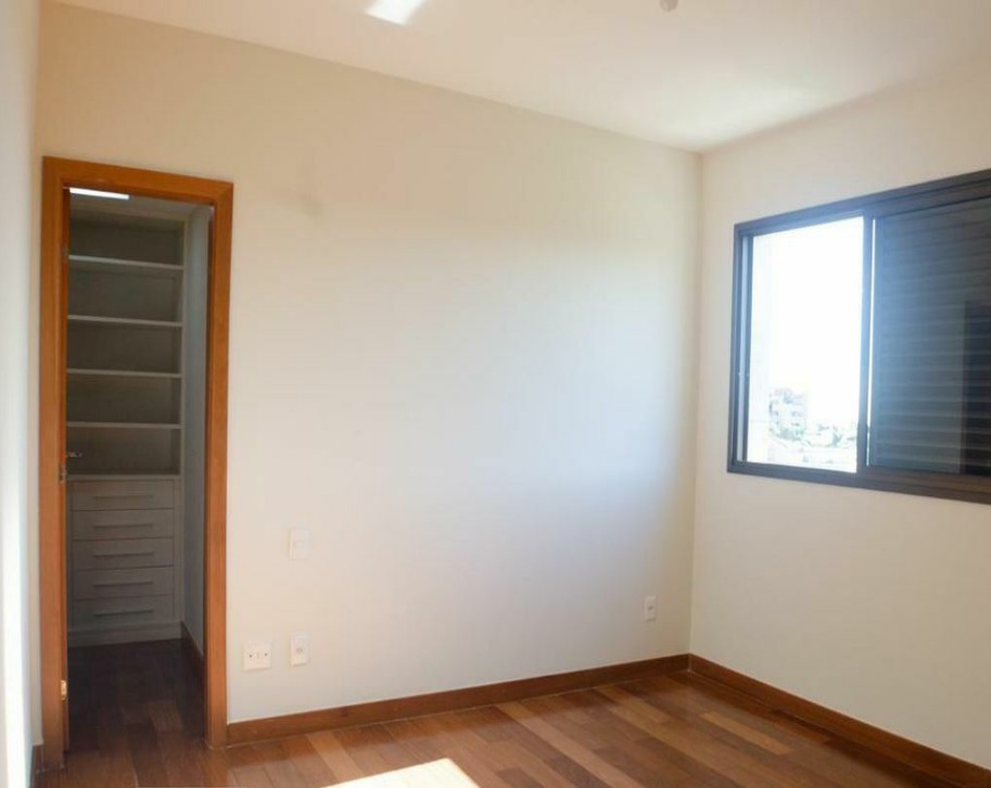 Apartamento à venda com 4 quartos, 215m² - Foto 14