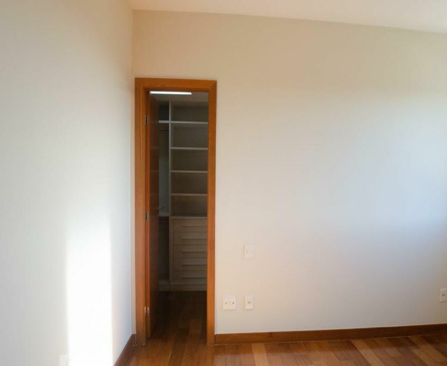 Apartamento à venda com 4 quartos, 215m² - Foto 15