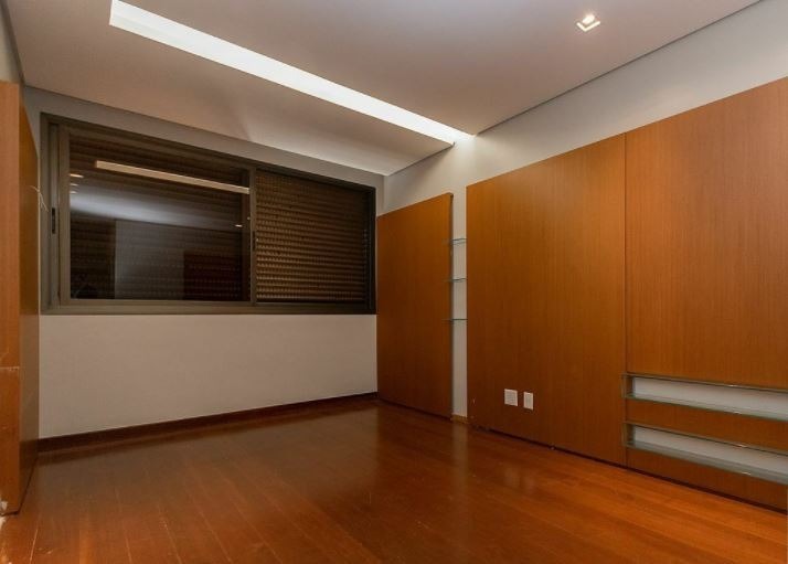 Apartamento à venda com 4 quartos, 304m² - Foto 15