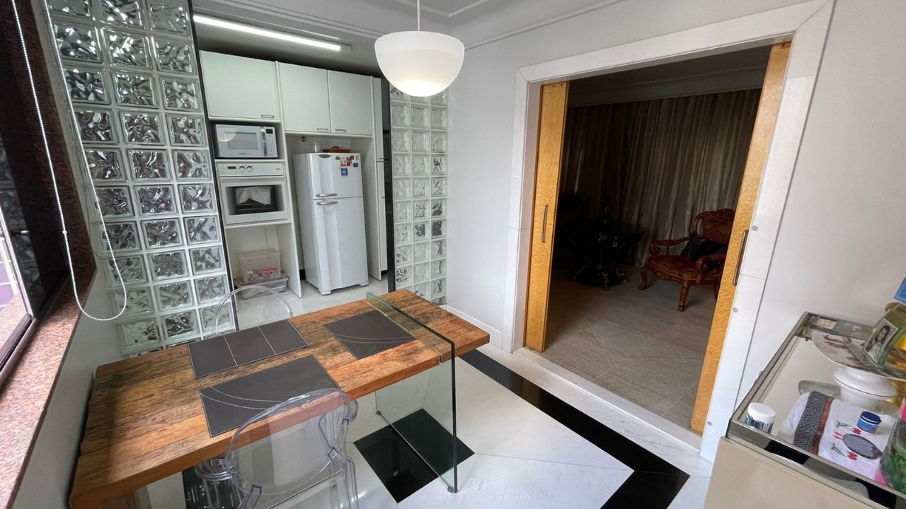 Apartamento à venda com 3 quartos, 152m² - Foto 9