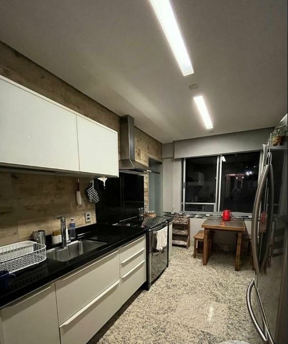 Apartamento à venda com 4 quartos, 208m² - Foto 15