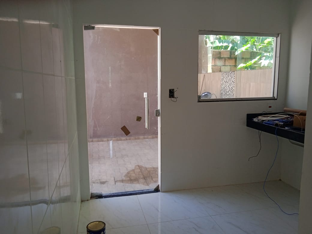 Casa à venda com 2 quartos, 190m² - Foto 4