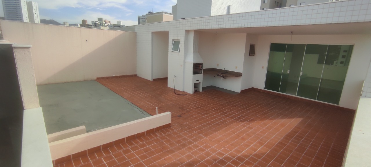 Cobertura à venda com 4 quartos, 260m² - Foto 1