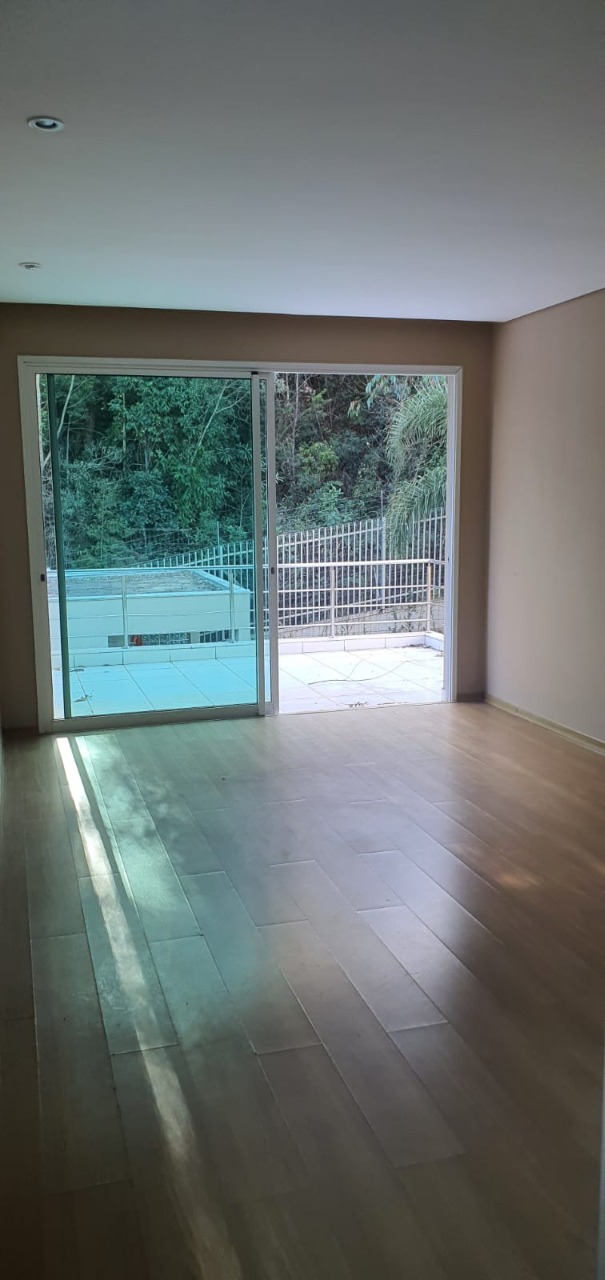 Casa à venda com 5 quartos, 428m² - Foto 6