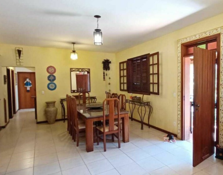 Casa à venda com 4 quartos, 250m² - Foto 4