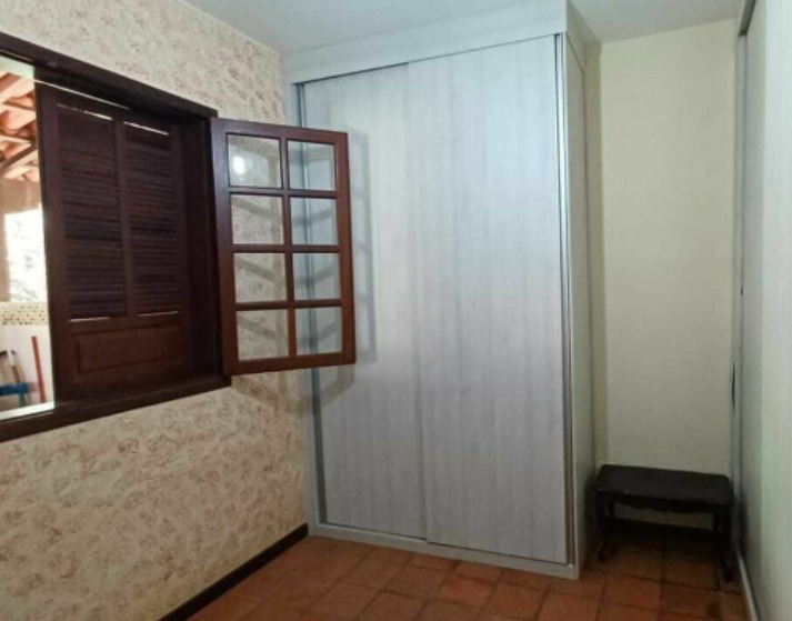 Casa à venda com 4 quartos, 250m² - Foto 10