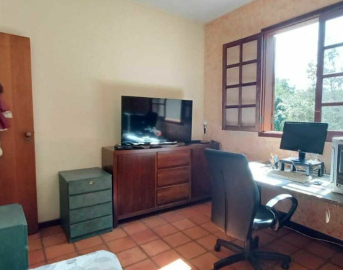 Casa à venda com 4 quartos, 250m² - Foto 12