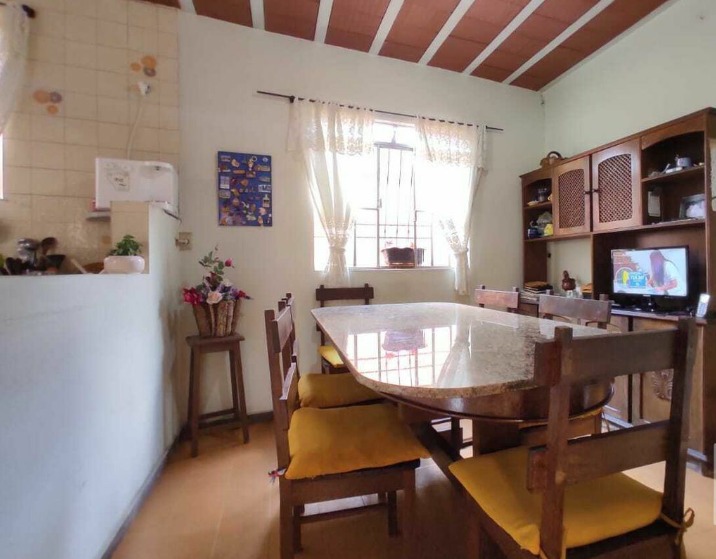 Casa à venda com 3 quartos, 184m² - Foto 8