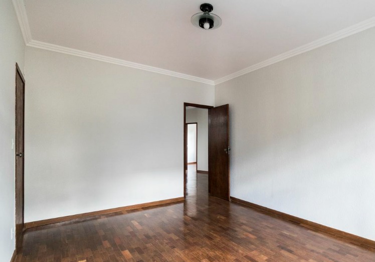 Apartamento à venda com 4 quartos, 150m² - Foto 2