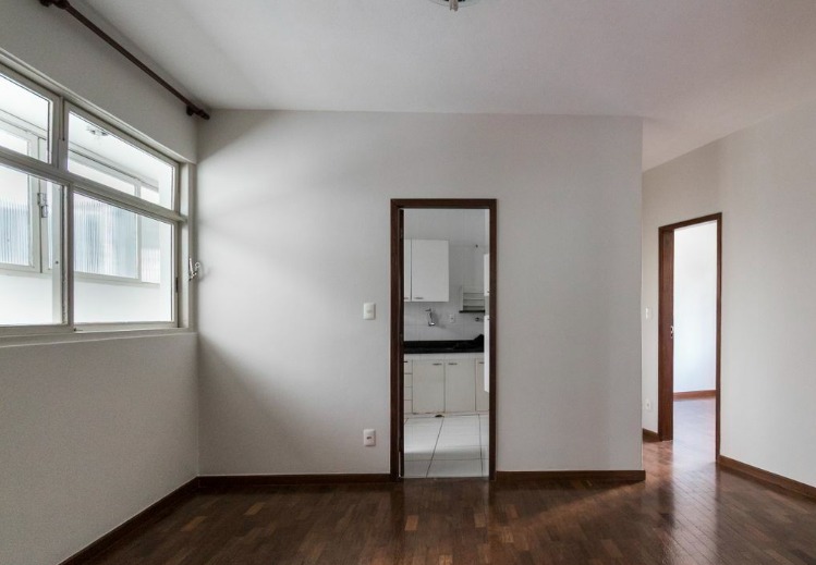 Apartamento à venda com 4 quartos, 150m² - Foto 4