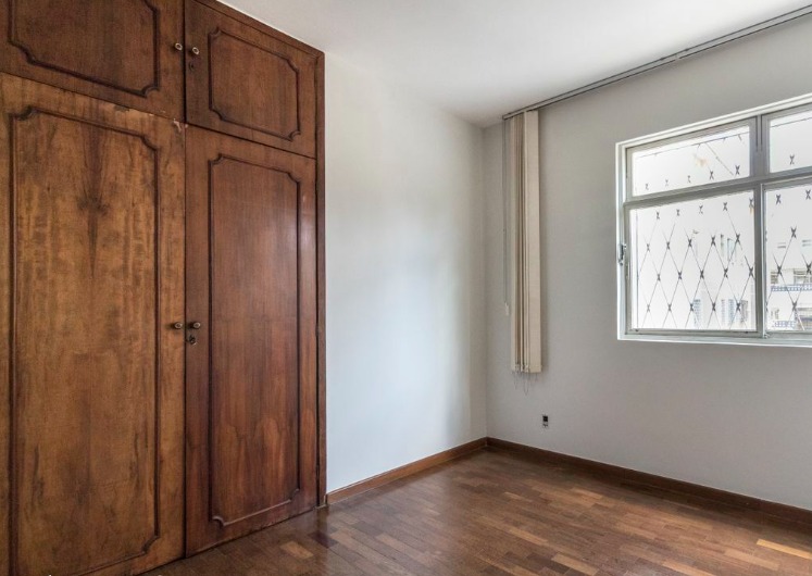 Apartamento à venda com 4 quartos, 150m² - Foto 7