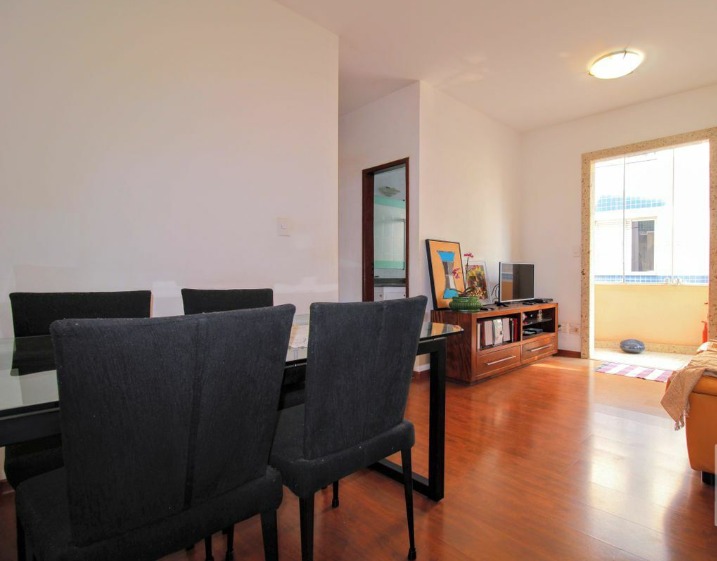 Apartamento à venda com 3 quartos, 75m² - Foto 2