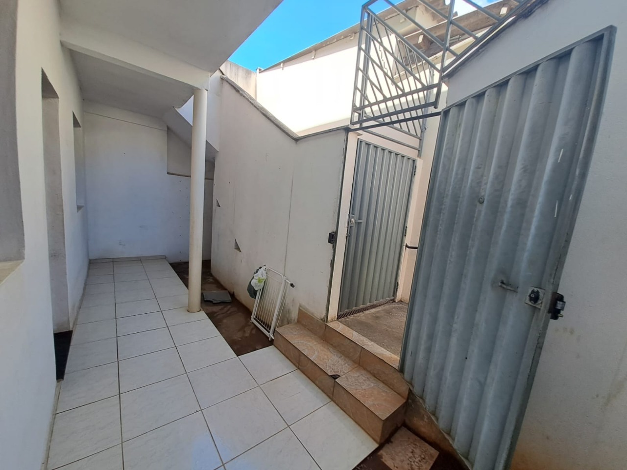 Casa à venda com 2 quartos, 68m² - Foto 11