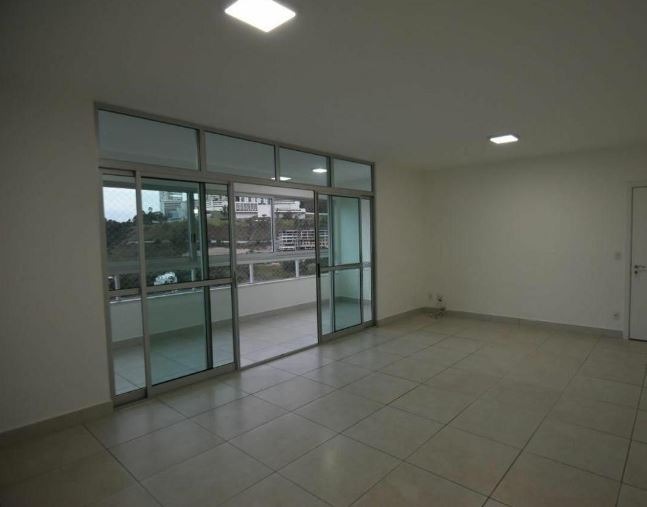 Apartamento à venda com 3 quartos, 125m² - Foto 2