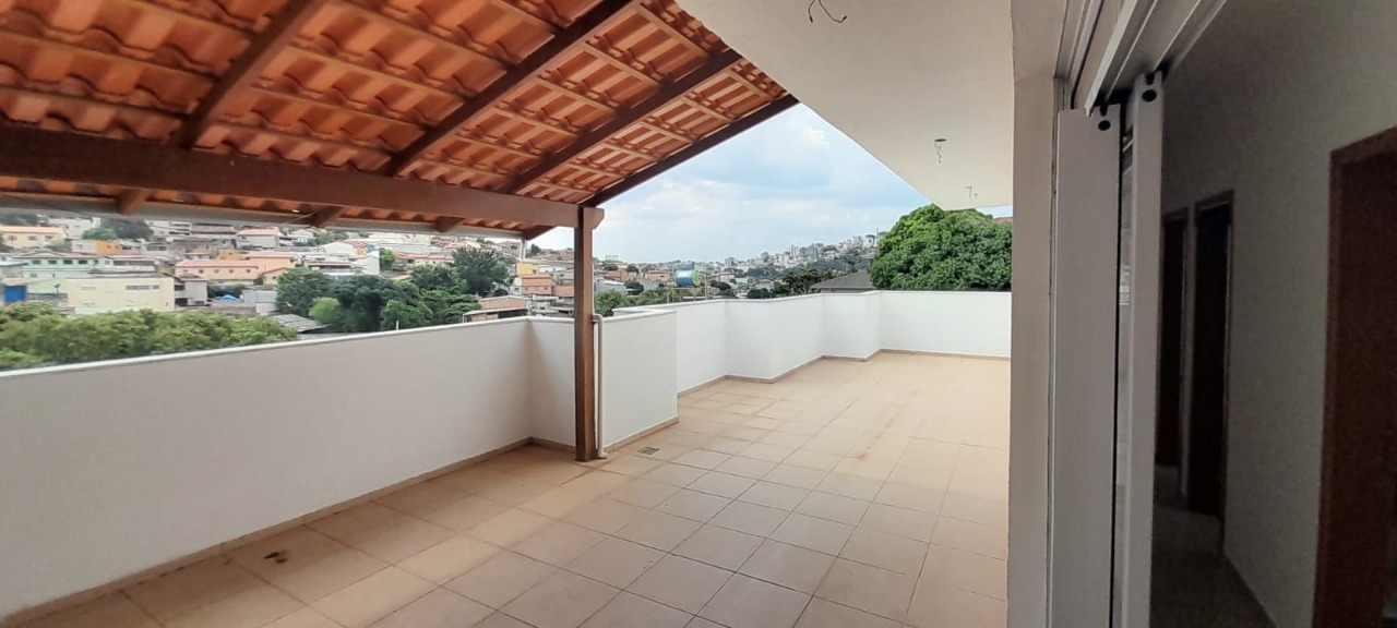 Cobertura à venda com 2 quartos, 140m² - Foto 1