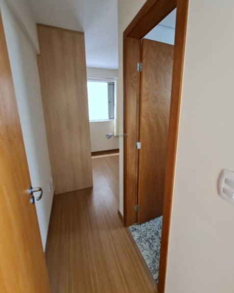 Apartamento à venda com 2 quartos, 79m² - Foto 3