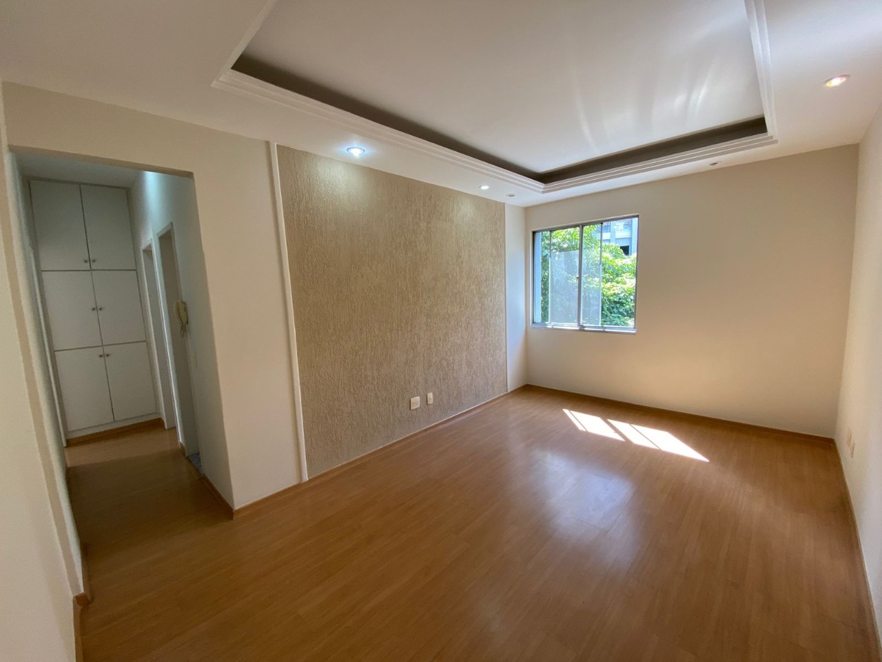 Apartamento à venda com 2 quartos, 95m² - Foto 2