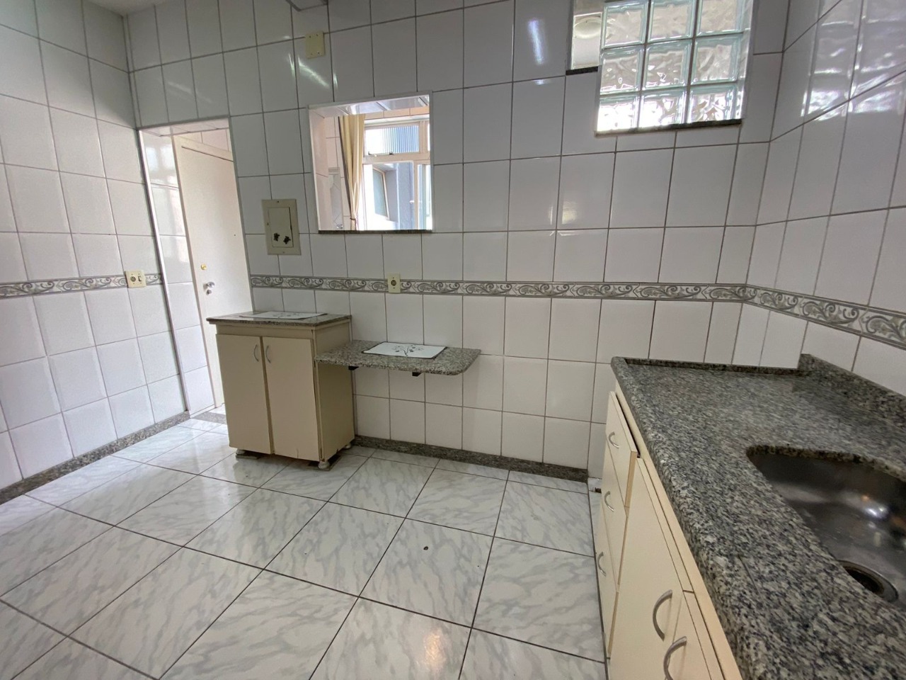 Apartamento à venda com 2 quartos, 95m² - Foto 11