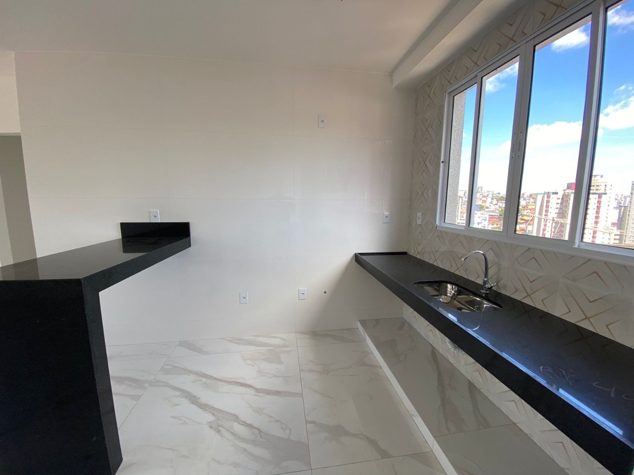 Apartamento à venda com 3 quartos, 83m² - Foto 6