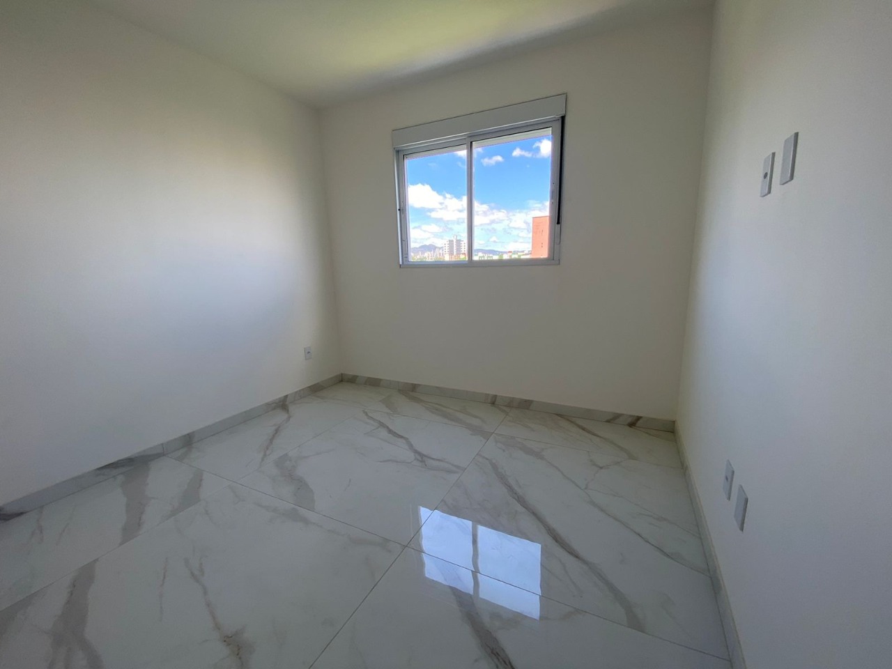 Apartamento à venda com 3 quartos, 83m² - Foto 13