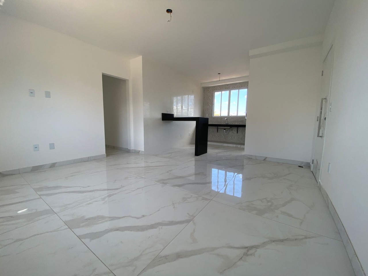 Apartamento à venda com 3 quartos, 83m² - Foto 3