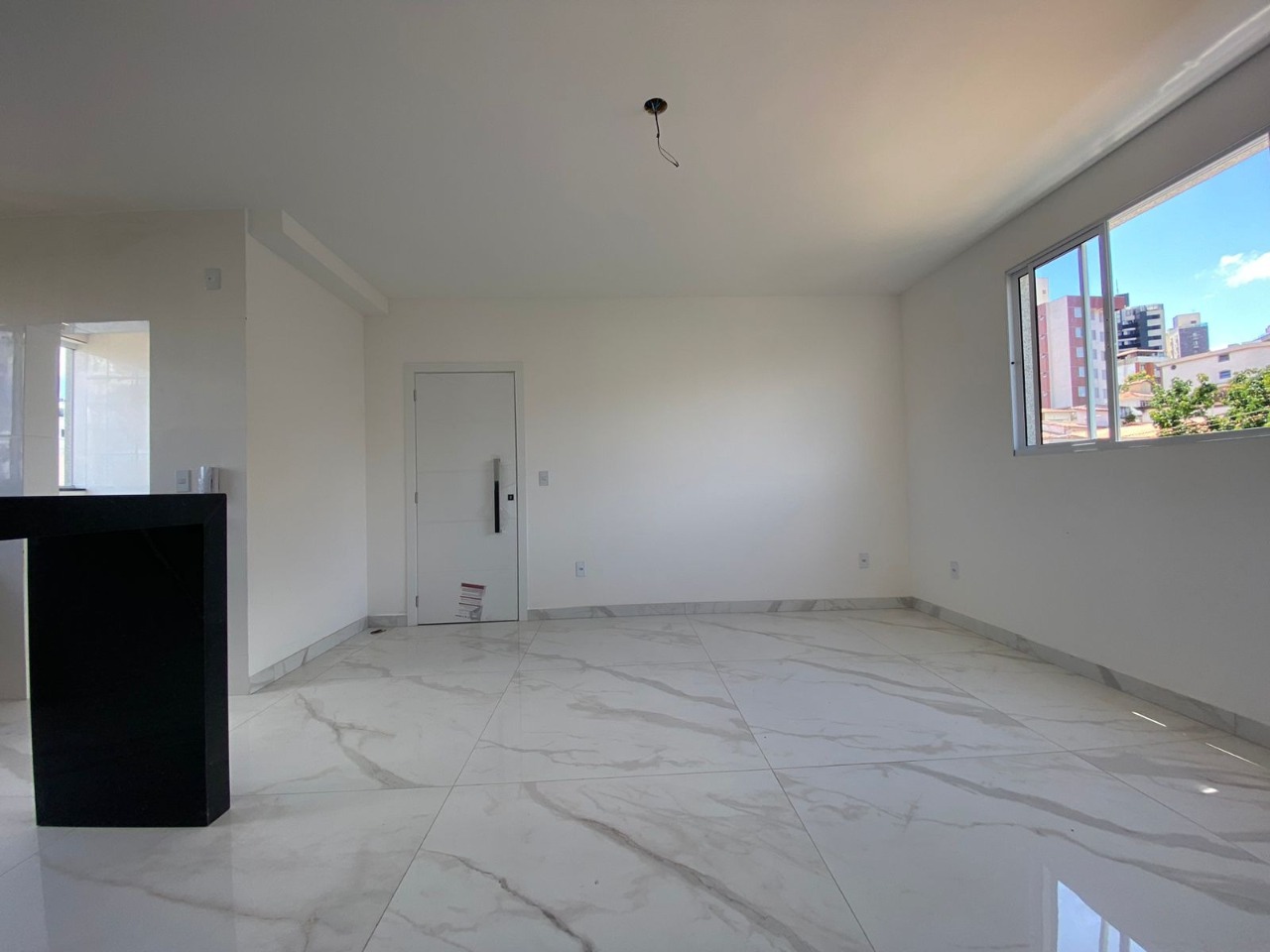 Apartamento à venda com 3 quartos, 83m² - Foto 1