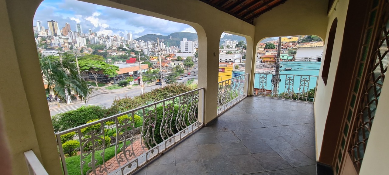 Casa à venda com 4 quartos, 232m² - Foto 8