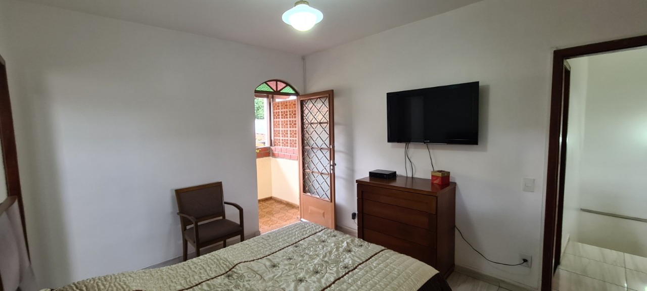 Casa à venda com 4 quartos, 232m² - Foto 18