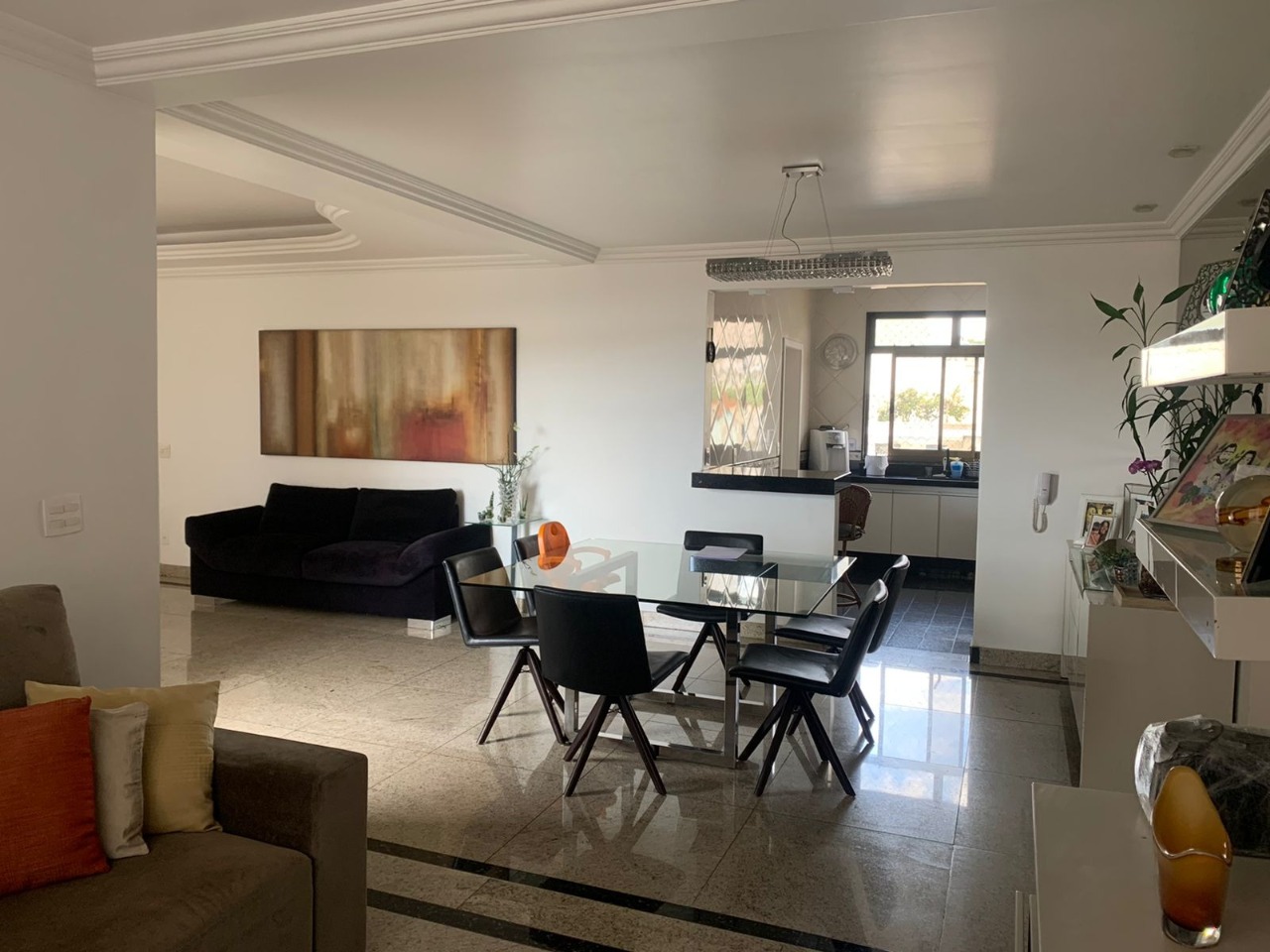 Apartamento à venda com 4 quartos, 135m² - Foto 1