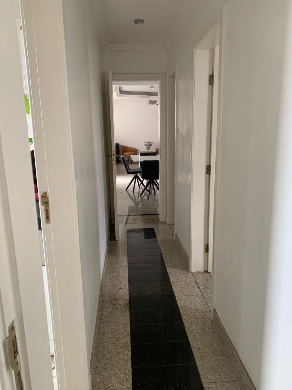 Apartamento à venda com 4 quartos, 135m² - Foto 9