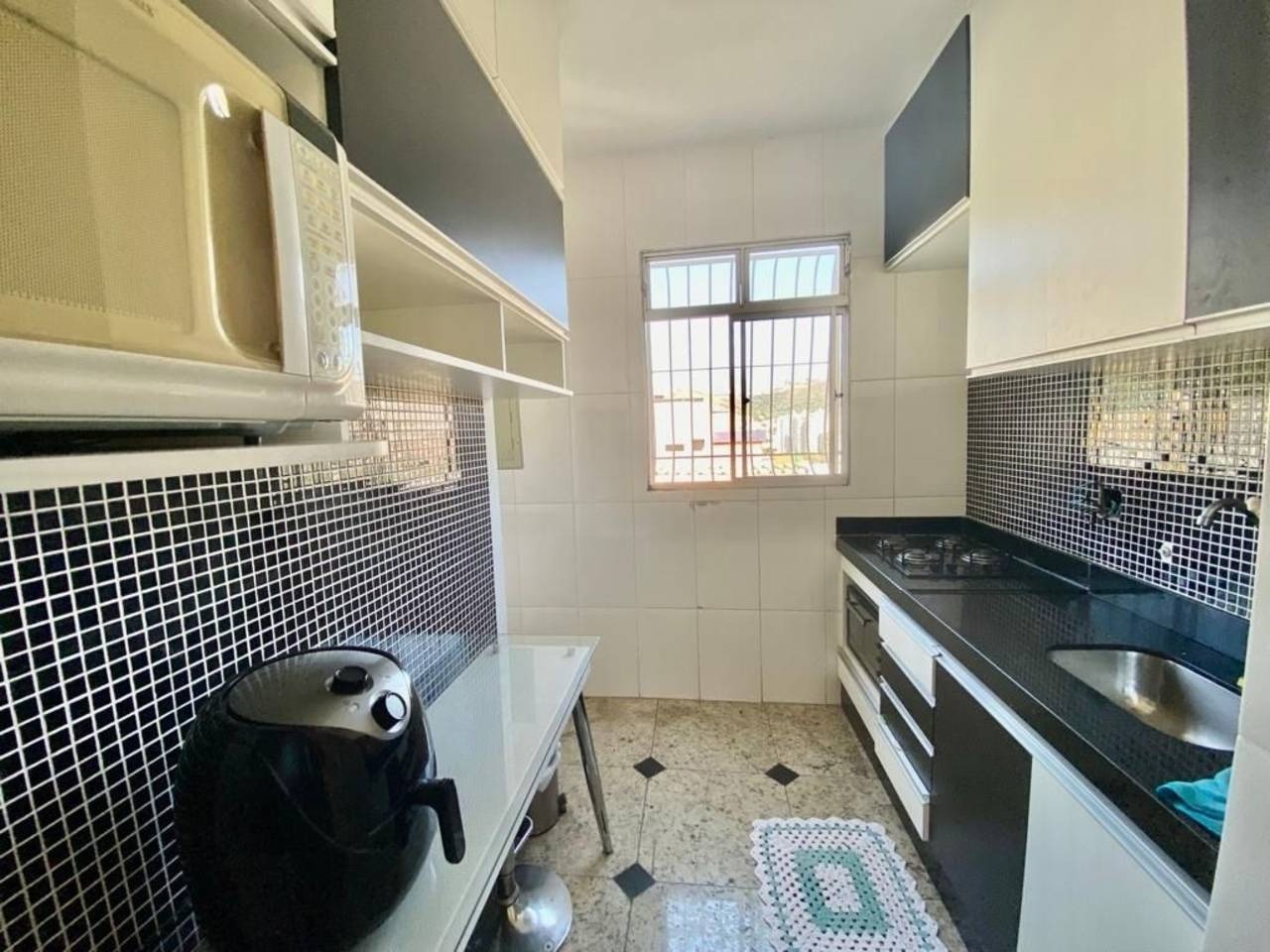 Apartamento à venda com 3 quartos, 75m² - Foto 4