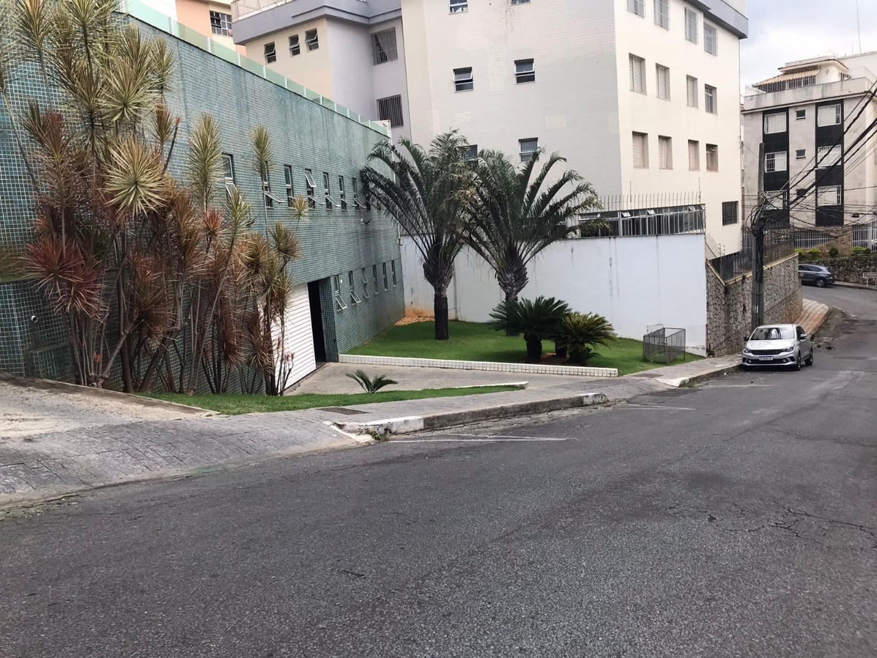 Apartamento à venda com 2 quartos, 71m² - Foto 2