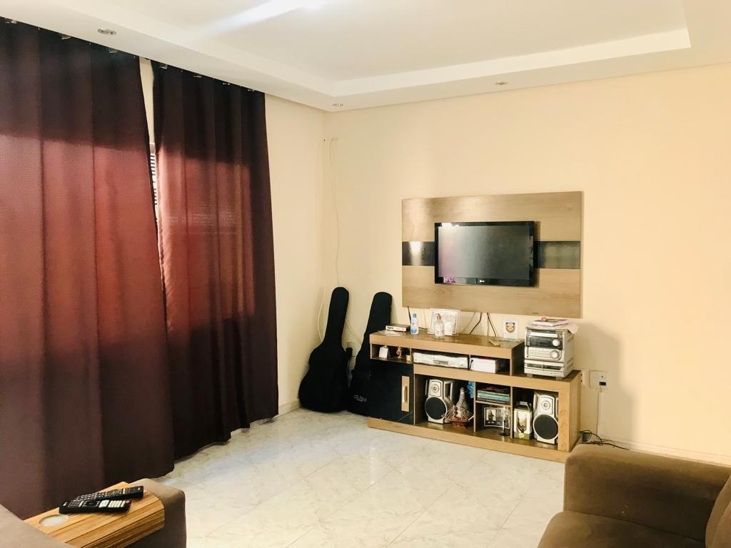 Casa à venda com 2 quartos, 124m² - Foto 3