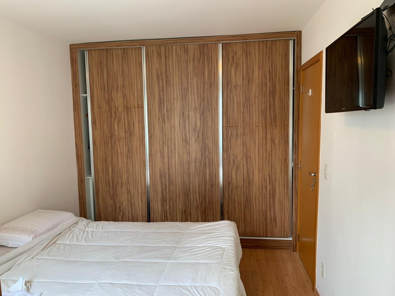 Apartamento à venda com 2 quartos, 77m² - Foto 11