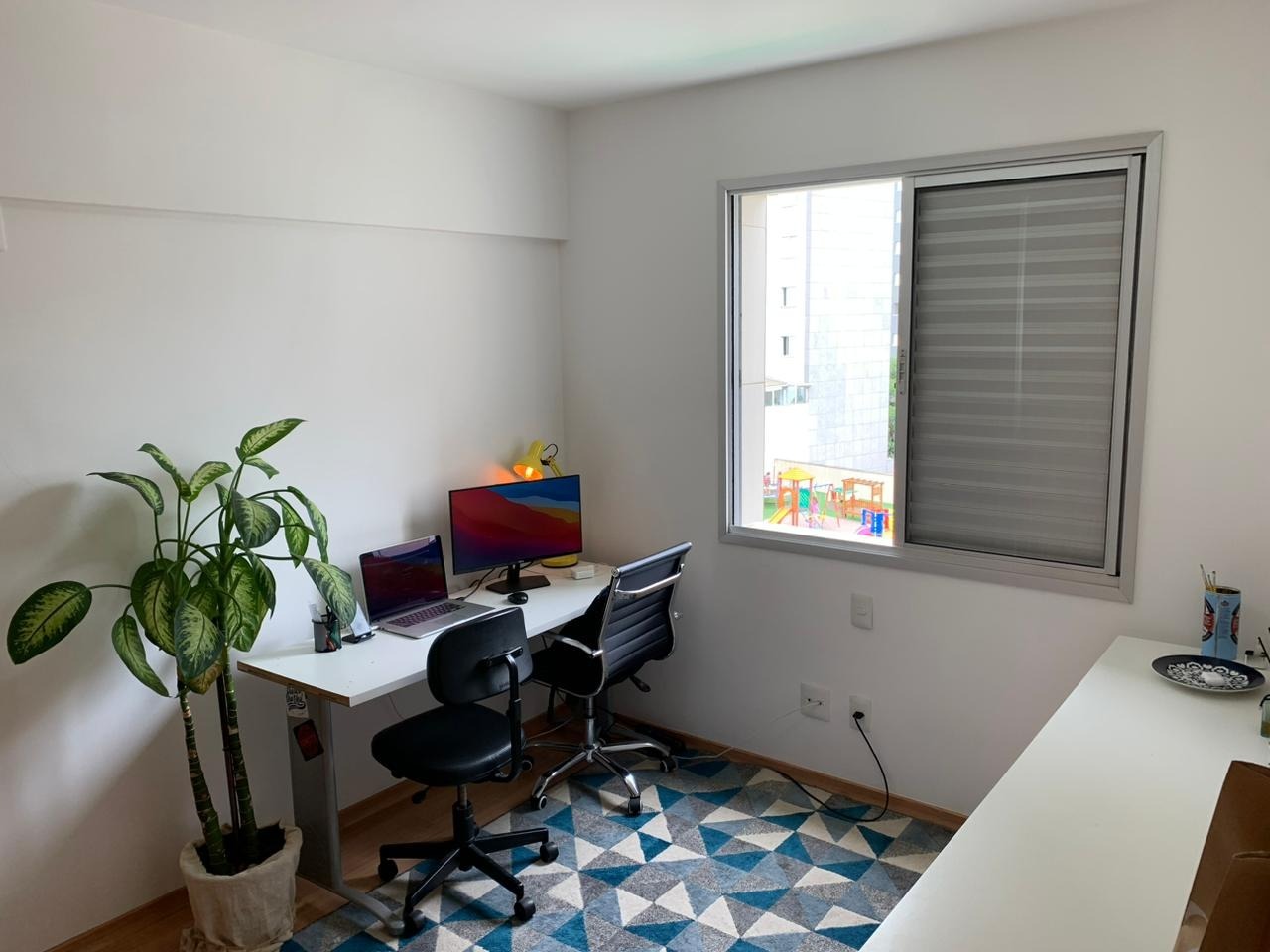 Apartamento à venda com 2 quartos, 77m² - Foto 9