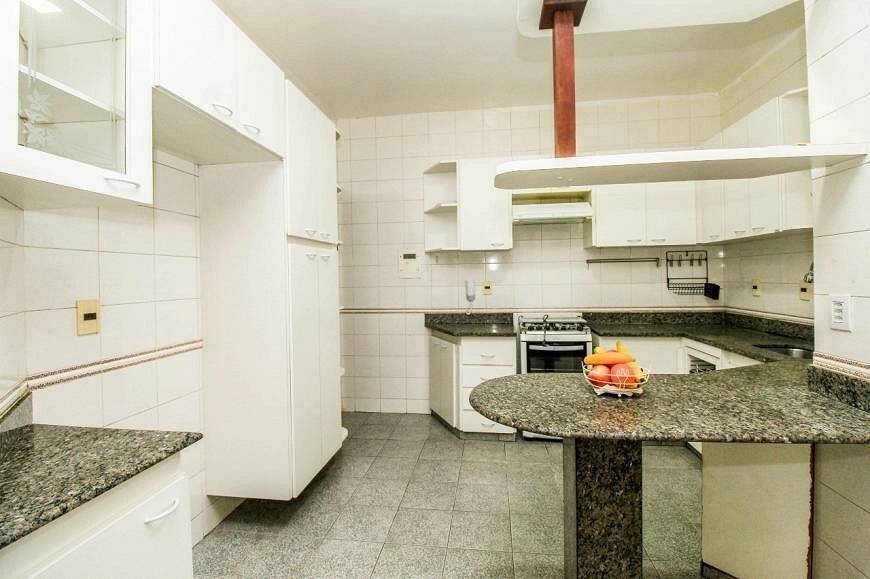 Apartamento à venda com 3 quartos, 240m² - Foto 7